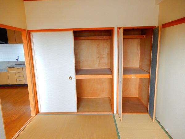 ガーデンコート楠ヶ丘（205） 収納