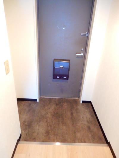 コーレジアス須磨（206） 玄関