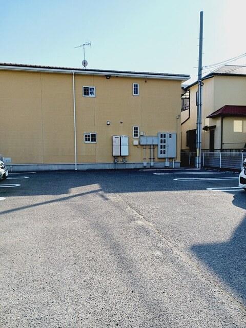 ローレルコートＳ（102） 駐車場