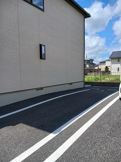 リベルテ　Ⅲ（201） 駐車場
