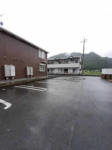 ポライトリー　ガーデンＢ棟（203） 駐車場