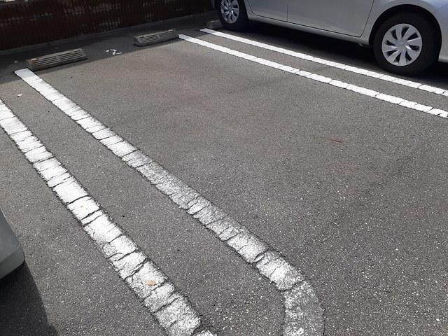 ポーシェガーデン５（503） 駐車場