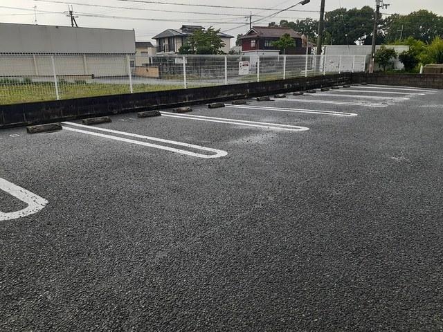 シンヴィオシスＤ（102） 駐車場