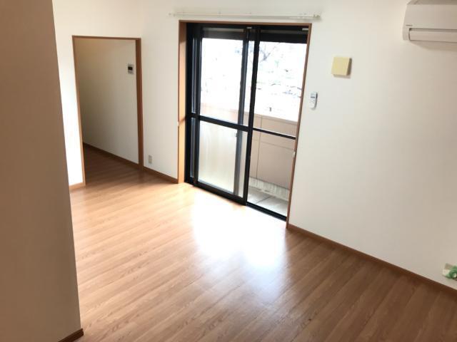 ＬＥＧＡＣＹ　ＧＡＲＤＥＮ　弐番館 リビング