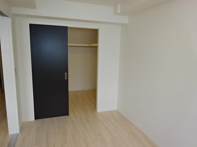 ＬＵＺ　ＫＯＢＥ 室内