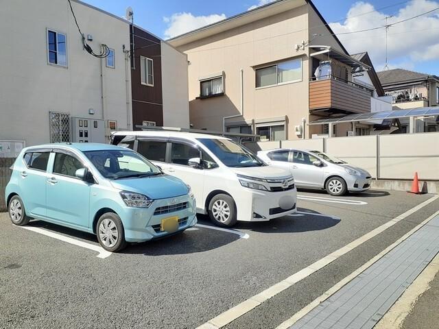 ノホ・エカヒ昆陽（205） 駐車場