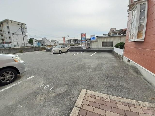 サンビレッヂ野里（203） 駐車場