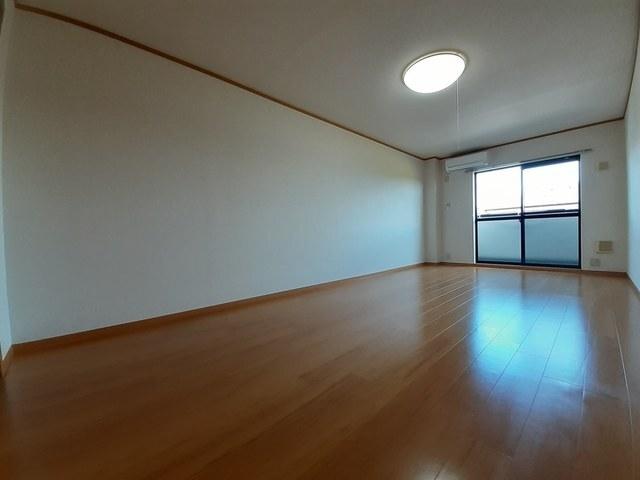 ラーゴ（202） 室内