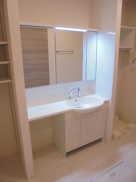 ラフィーネ亀山（102） 部屋画像