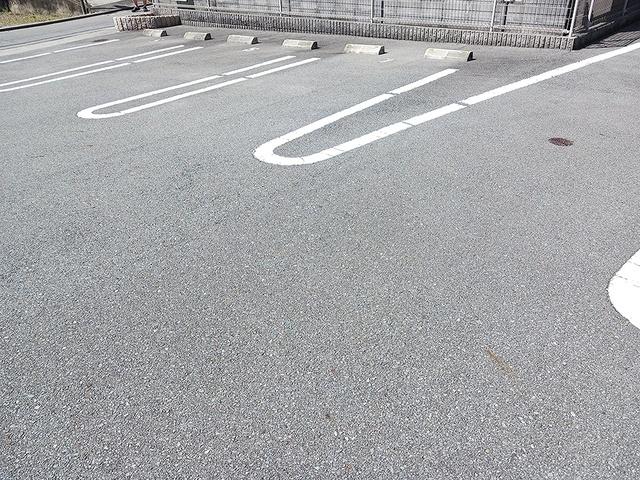 サングレイスＢ（102） 駐車場