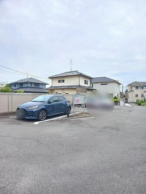 マーベラス撰花園（101） 駐車場