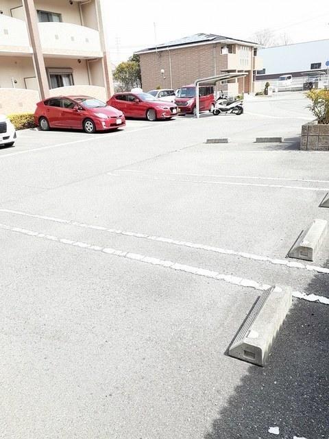 パストラルメゾン・グラン（307） 駐車場