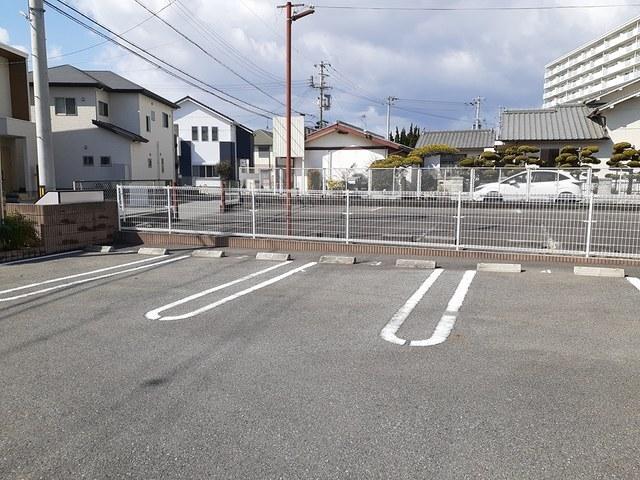 メゾン　ロングフィールド（101） 駐車場