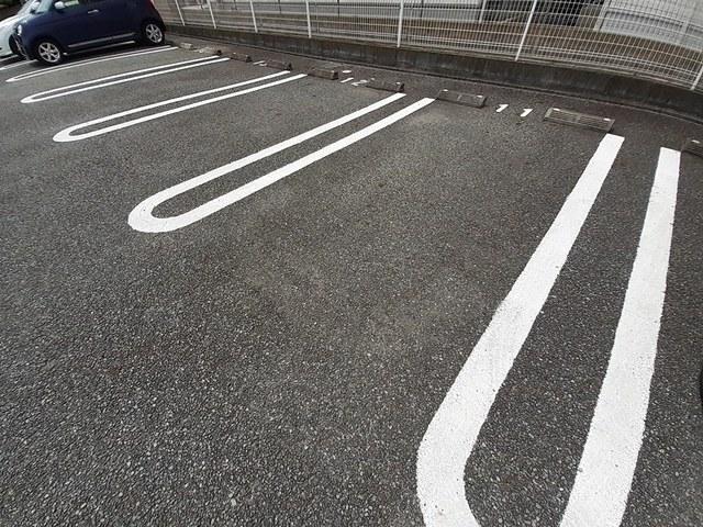 フェリシテ（201） 駐車場