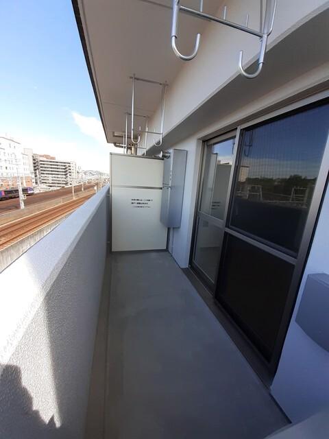 フリーデ明石駅前（504） バルコニー