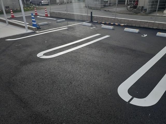 マジェスティⅡ（103） 駐車場