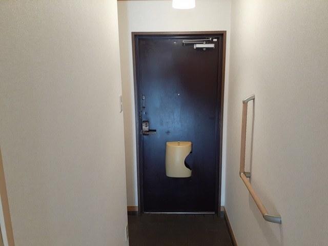 グランドゥール畦野（201） 玄関