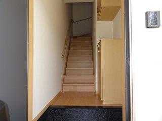 アルシオーネ　弐番館 玄関