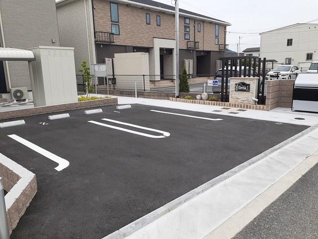 エテルナⅡ（101） 駐車場