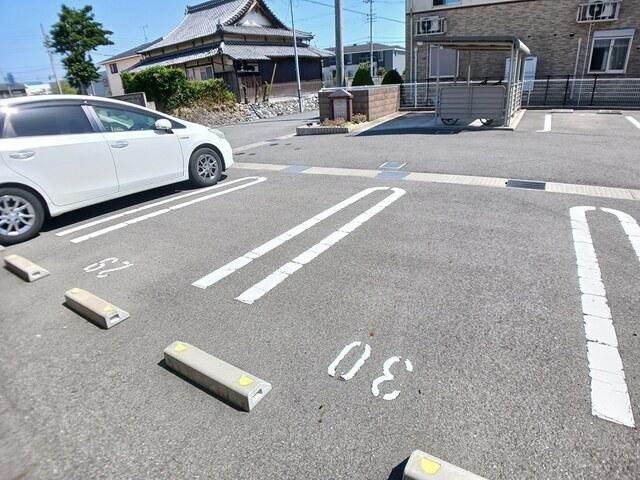 グラン　フィオーレＢ（204） 駐車場