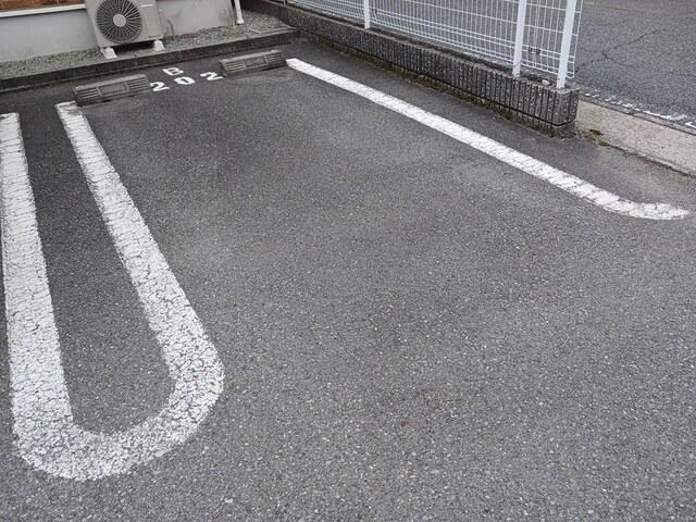 ブルーメ野里Ｂ（202） 駐車場