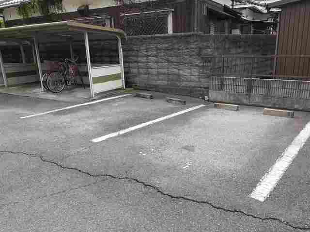 エスポワールメゾン（204） 駐車場