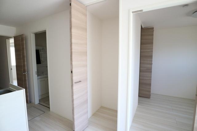 Ｄ−ｒｏｏｍ社（101） 収納