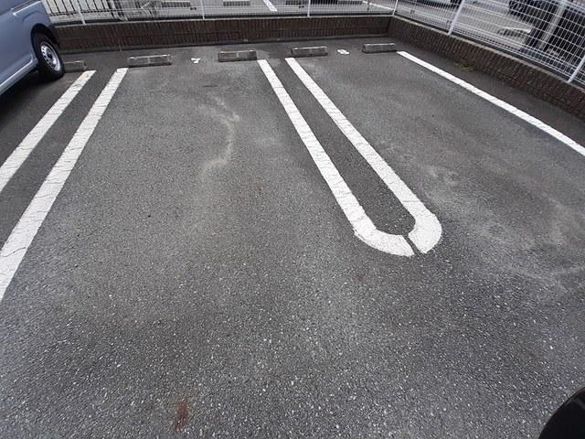 プリムローズガーデン（102） 駐車場