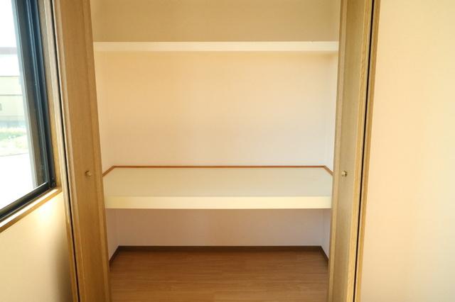 グリーンハウス新伊丹（207） 収納