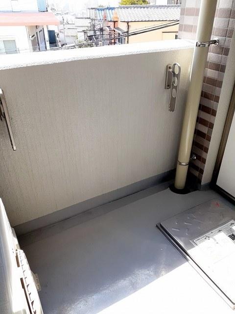 イーストブルー六番館（301） バルコニー
