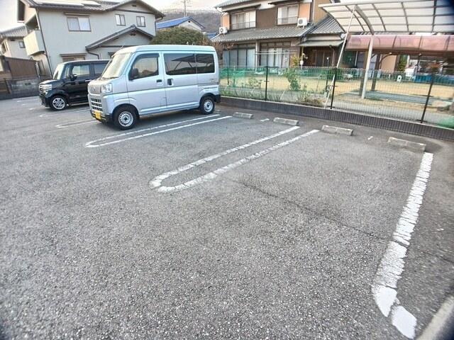 シルフィード（202） 駐車場