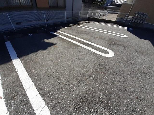 ウィル　ヴェスティージ　参番館（202） 駐車場