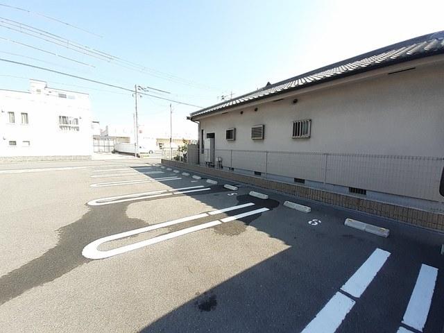 オート・プラージュ（202） 駐車場