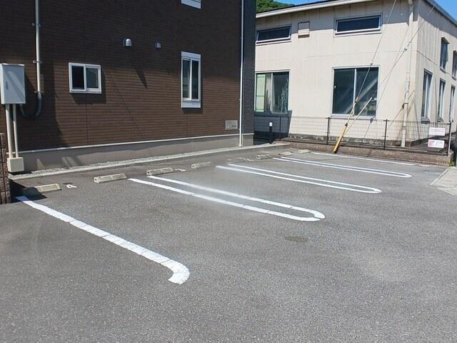 フィオレンティーナⅤ（104） 駐車場