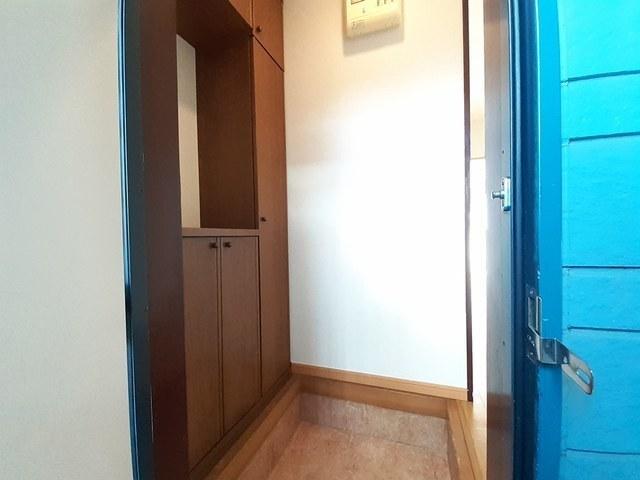 ライツェント（102） 玄関