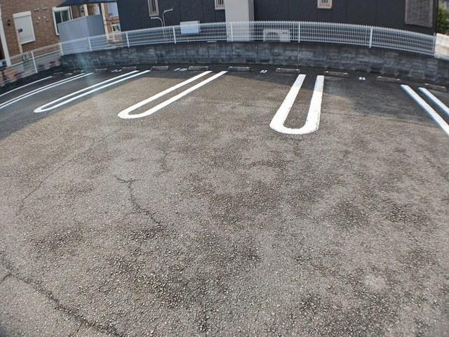 アドバンス　栄（203） 駐車場