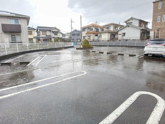 コータ・コート（206） 駐車場