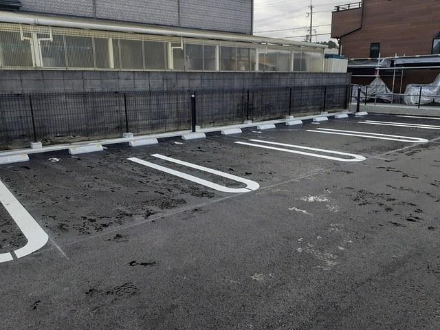 ディオパルコ（201） 駐車場