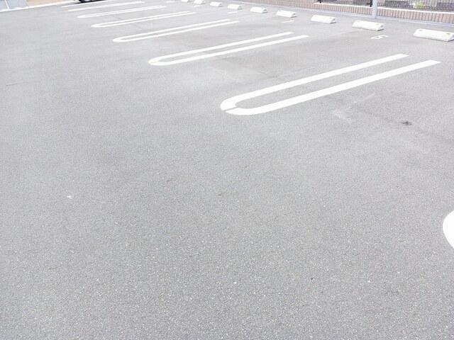 ファンド野里Ⅱ（101） 駐車場