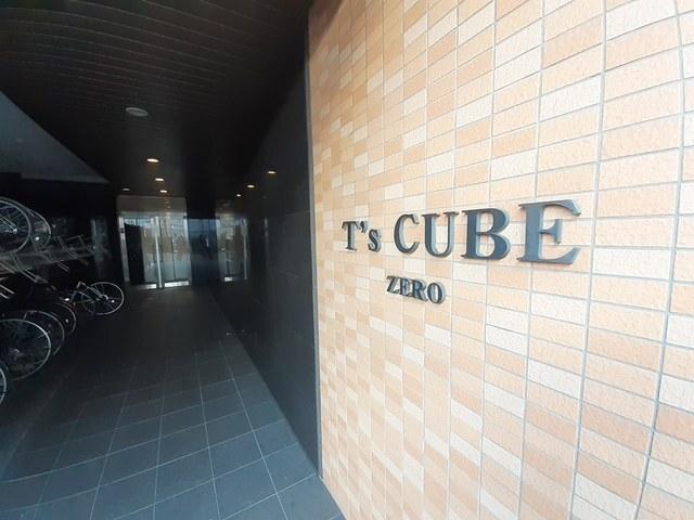 Ｔ’ｓ　ＣＵＢＥ　ＺＥＲＯ（703） エントランス