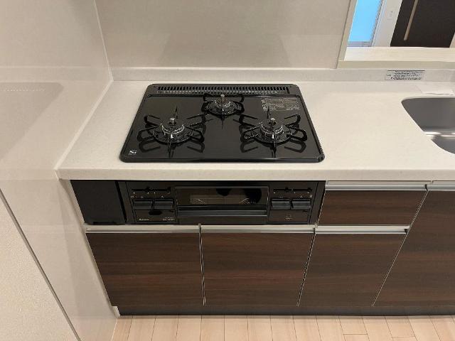 ハルカス　ウエスト キッチン