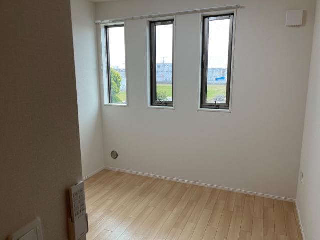コントレイル糸引 室内