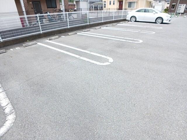 サニーサイド（101） 駐車場