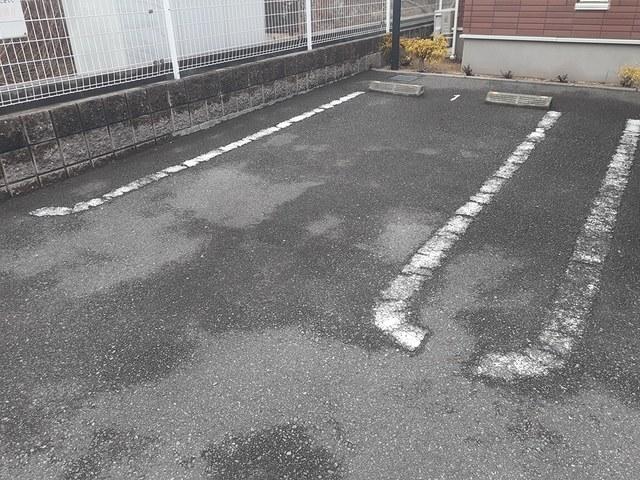 ジェルメ　フレーシュ（202） 駐車場
