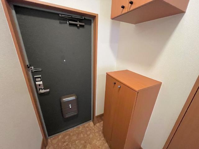 アビタシオン朝日 玄関