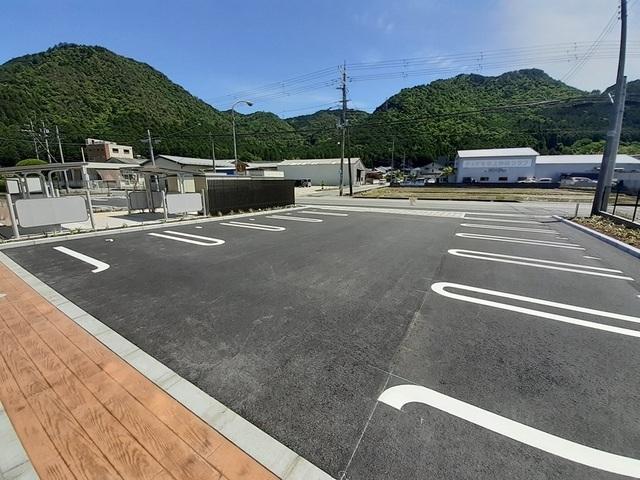 ソルヴェーグⅠ（101） 駐車場