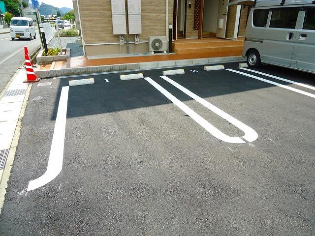 アンジュⅡ（102） 駐車場