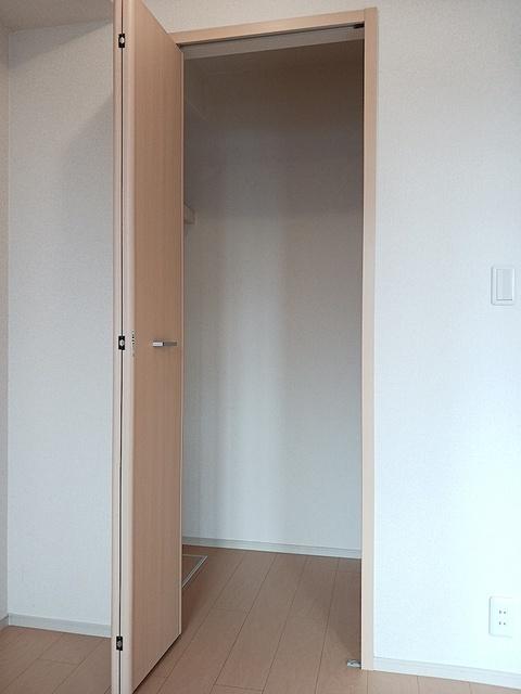 ディアコート口酒井　参番館（102） 収納