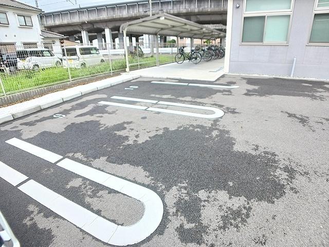 ザ　ベース東姫路（408） 駐車場