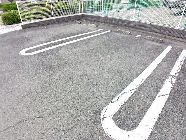 ベル　アンジュⅡ（101） 駐車場